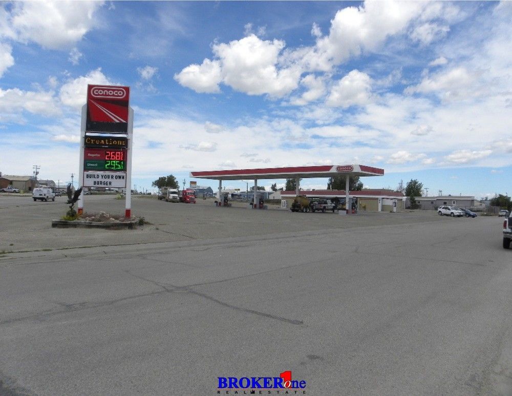 5076 W Yellowstone Hwy, Casper, WY 82604